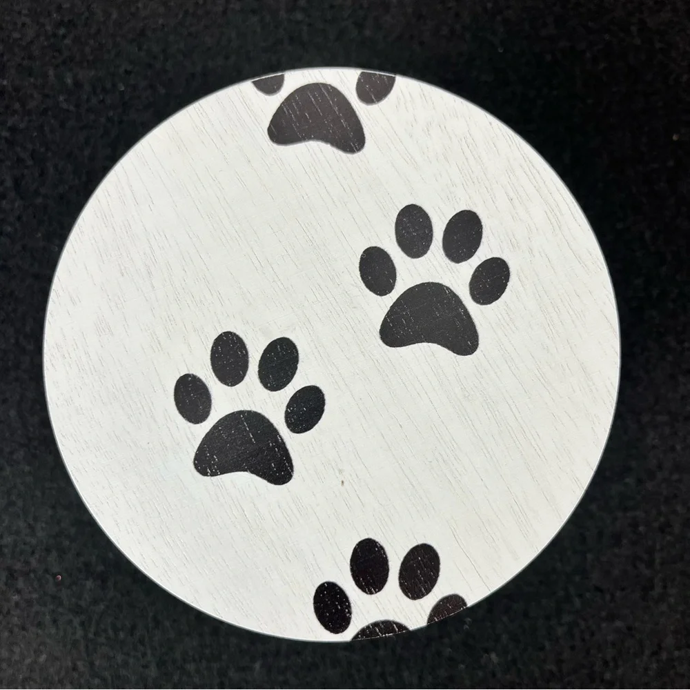 NWT Sand + Paws Tahitian Vanilla Candle 2 Wick 12oz White Jar Paw Print Wood Lid